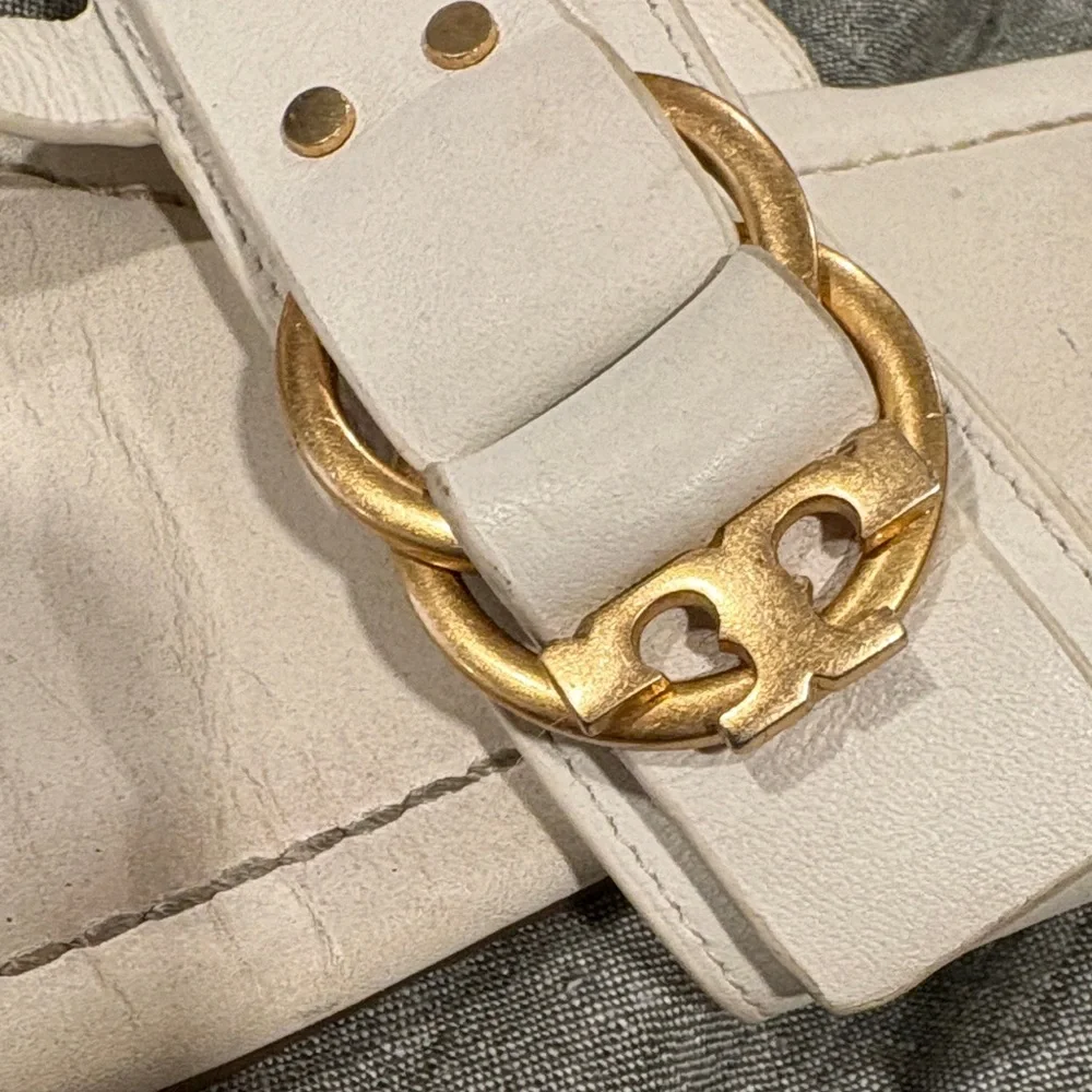 Tory Burch Marsden Ivory Leather Thong Sandals Gold Logo Size 8.5 M
